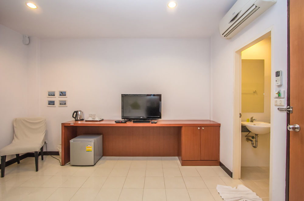Sugar Ohana Poshtel Phuket Dış mekan fotoğraf