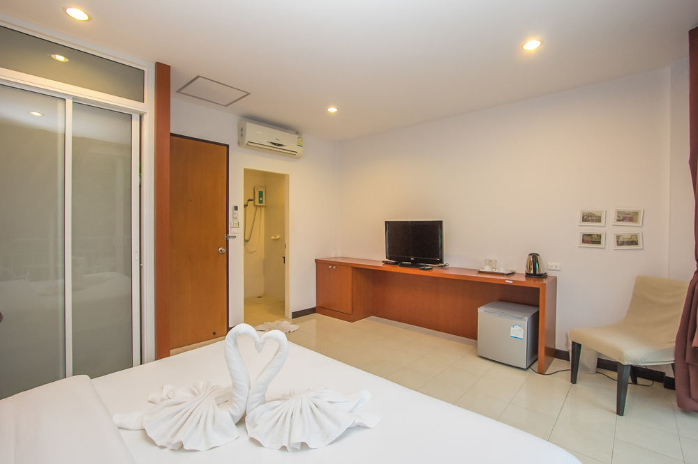 Sugar Ohana Poshtel Phuket Dış mekan fotoğraf
